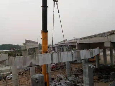 我公司专业承揽建筑混凝土切割拆除工程